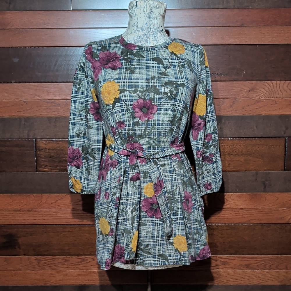 Apt. 9 Floral Patterned Top